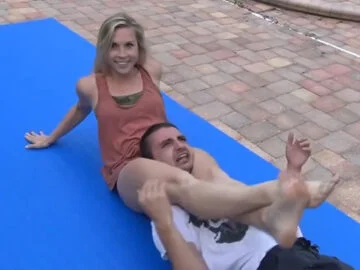 loren-blaine-pool-headscissor