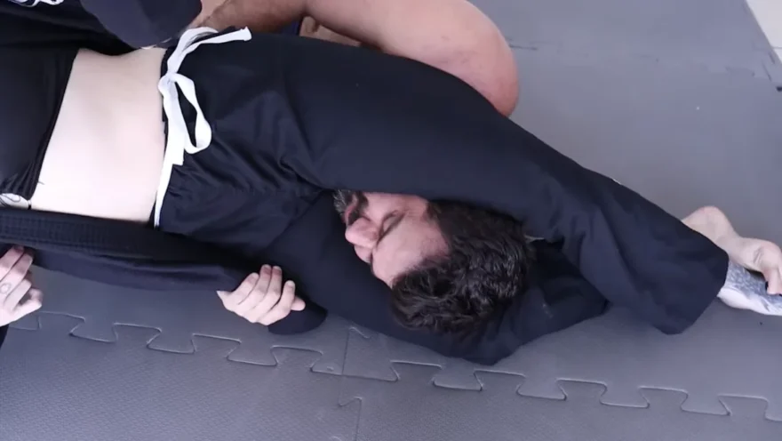 triangle hold with headscissor jiu jitsu