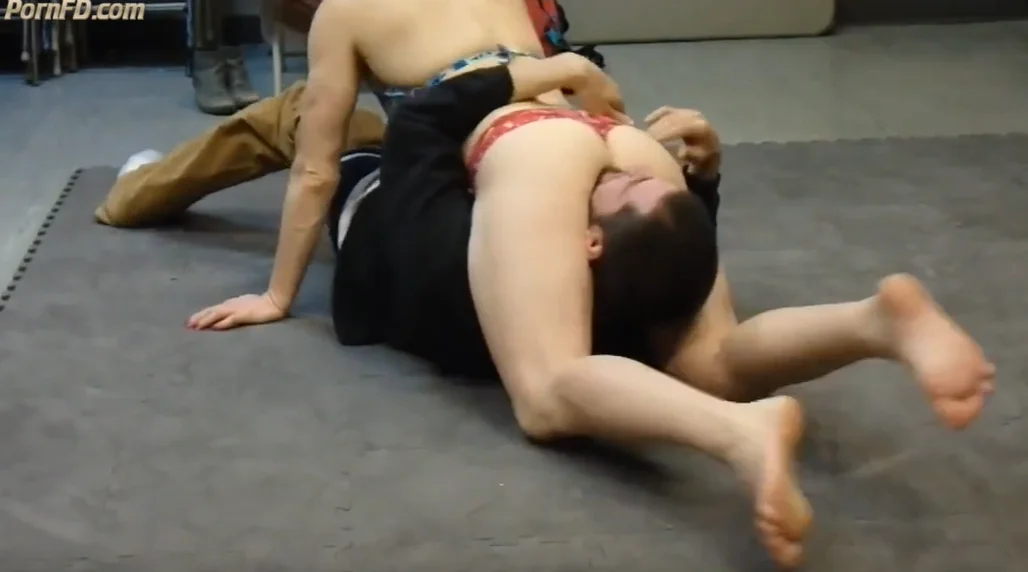 powerful reverse headscissor hold by veve lane